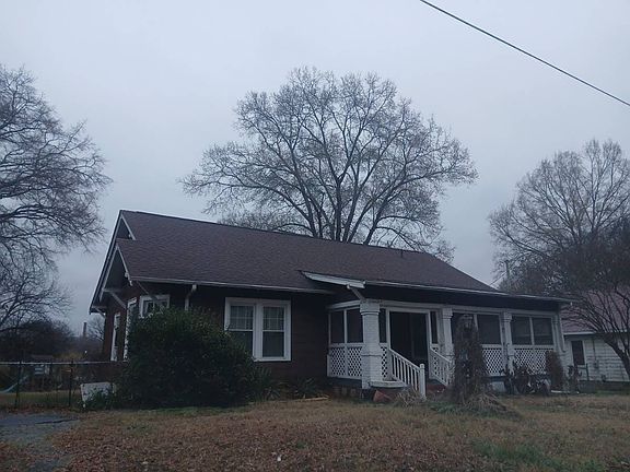 3rd image of 710 Love St