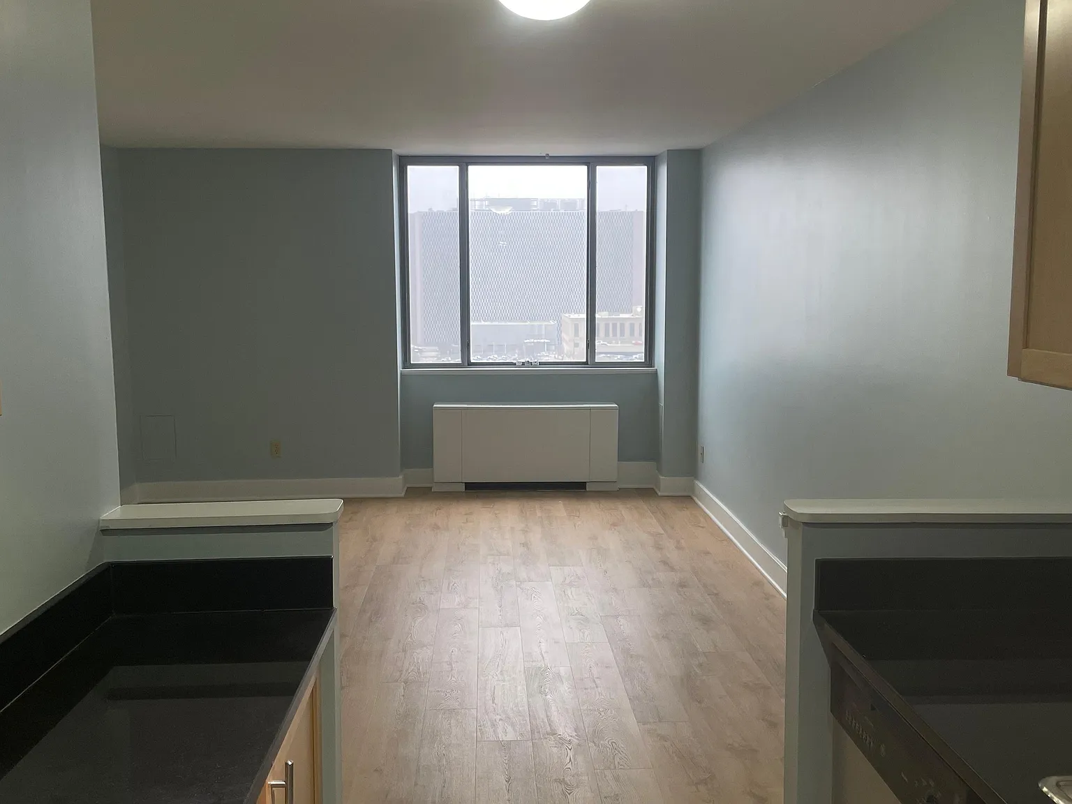 1 bed, 650 sqft, $950 — Photo 2