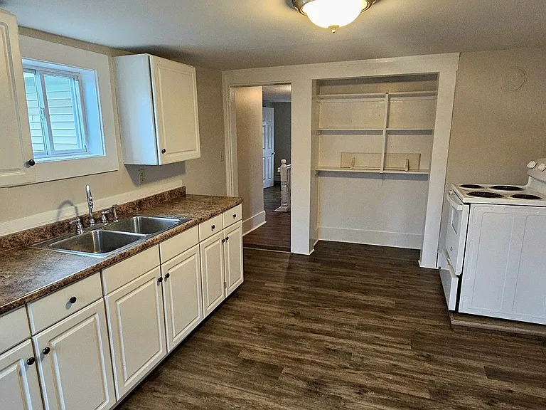 41 Bridge St #2 — Photo 2