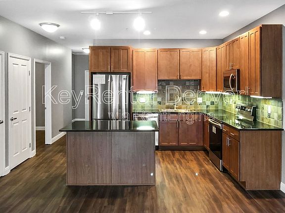 4th image of 1950 N Logan St APT 1001