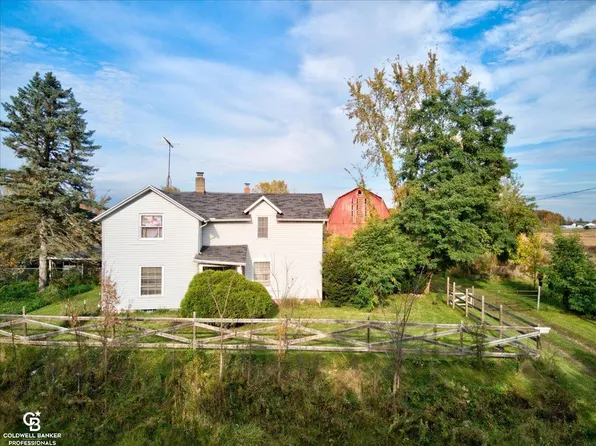 10260 Beard Rd, Avoca, MI 48006