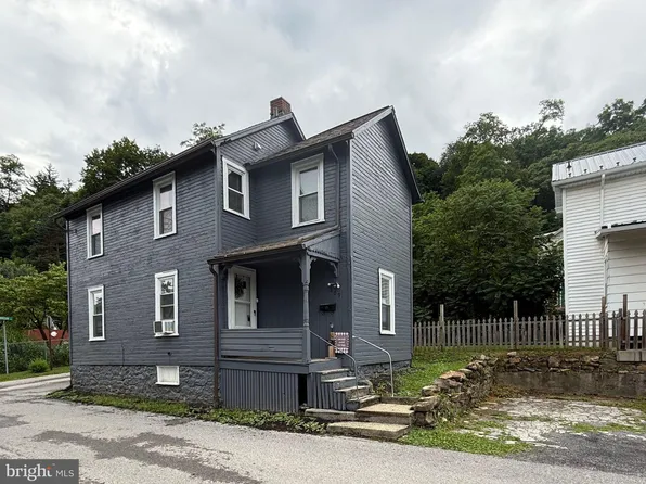 809 S Lincoln Ave, Tyrone, PA 16686