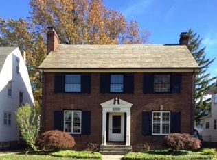 1253 Bunts Rd, Lakewood, OH 44107