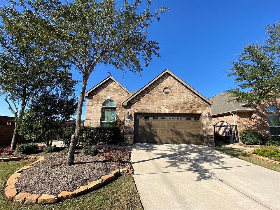 1st image of 27130 Walker Retreat Ln