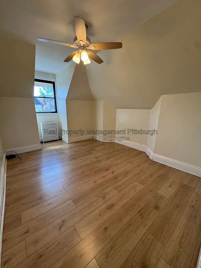 3 bed, 1.0 bath, $1,395 — Photo 3