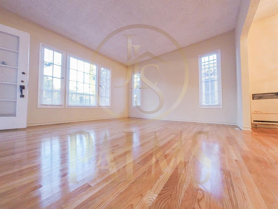 1st image of 9818 Hannum Dr