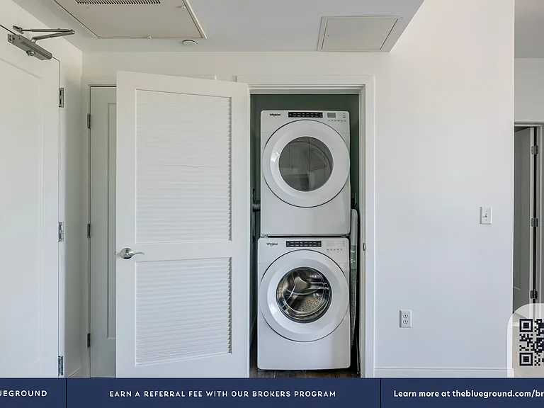 Washer/Dryer in Apartment