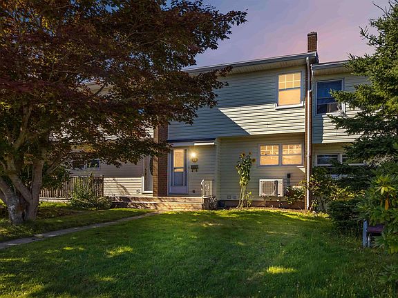 2nd image of 19 Aberdeen Ct