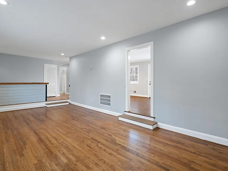 11 Howell Rd — Photo 6