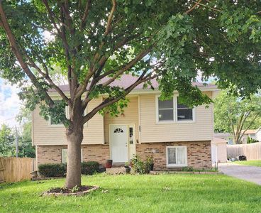 420 Robinhood Dr, Aurora, IL, 60505