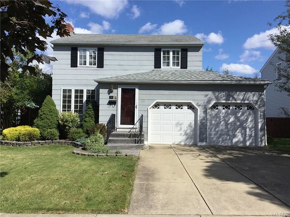 1st image of 10 Steven Dr