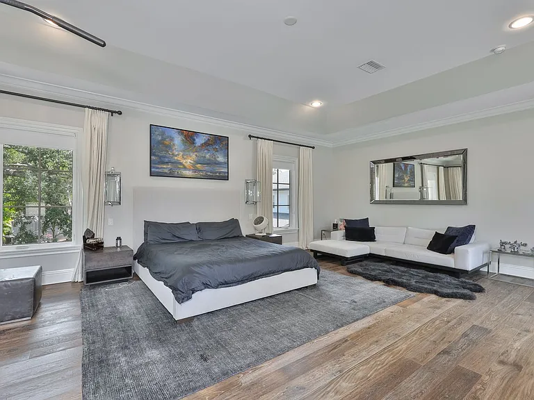 629 Riviera Dr — Photo 27