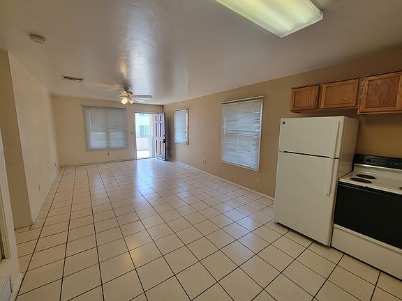 3rd image of 921 N 1st Ave #2