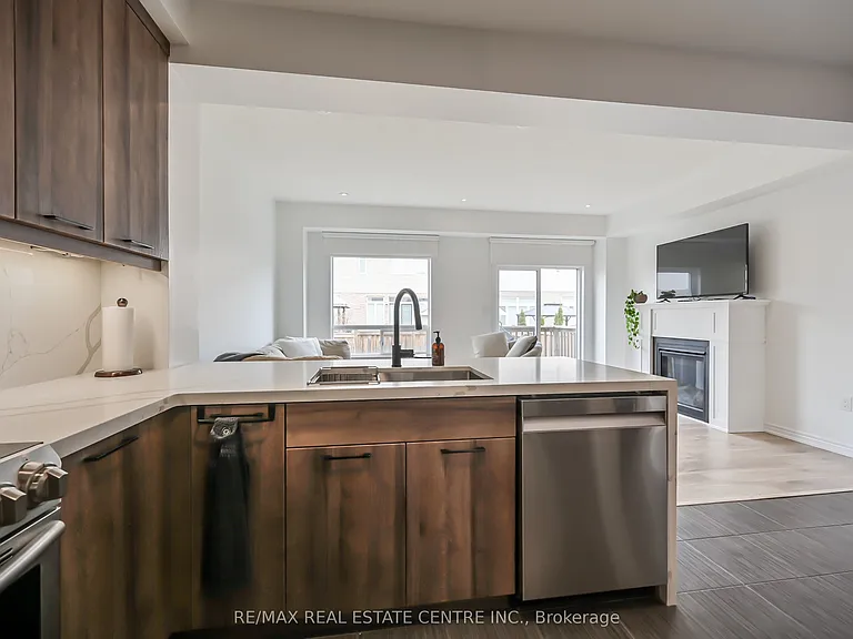 226 Lormont Blvd — Photo 6