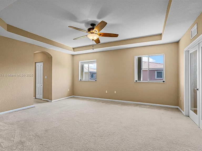 20530 NW 12th Ct — Photo 16