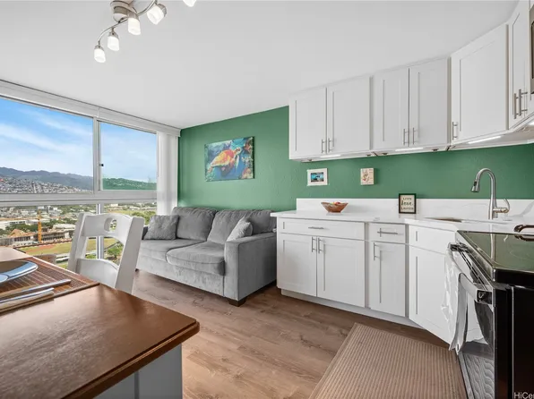 2211 Ala Wai Blvd APT 2414, Honolulu, HI 96815
