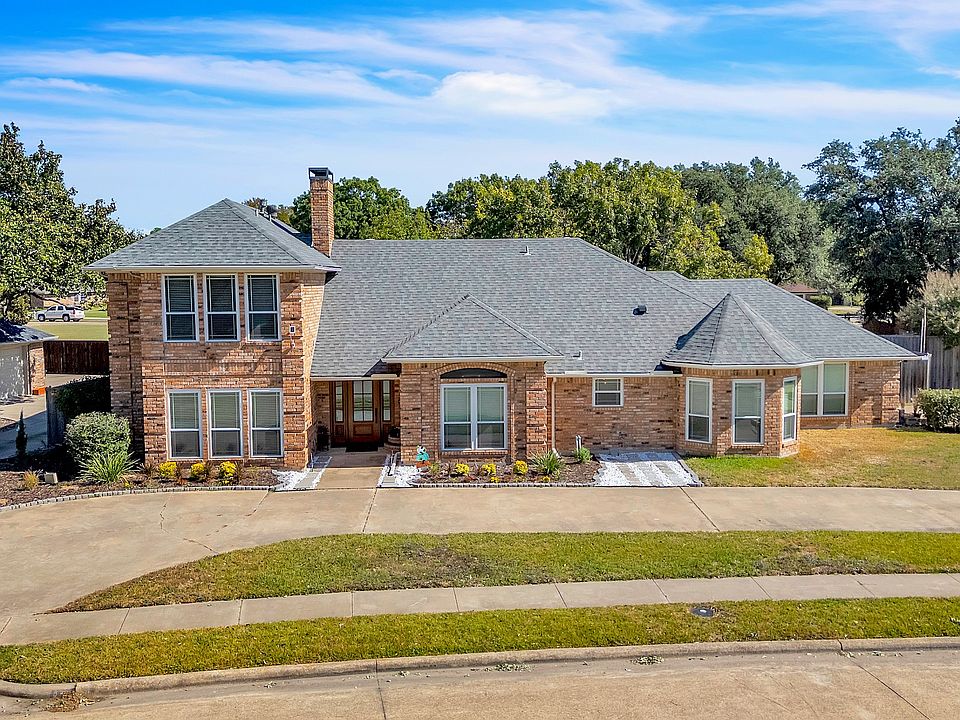 1st image of 928 Tiffany Ln