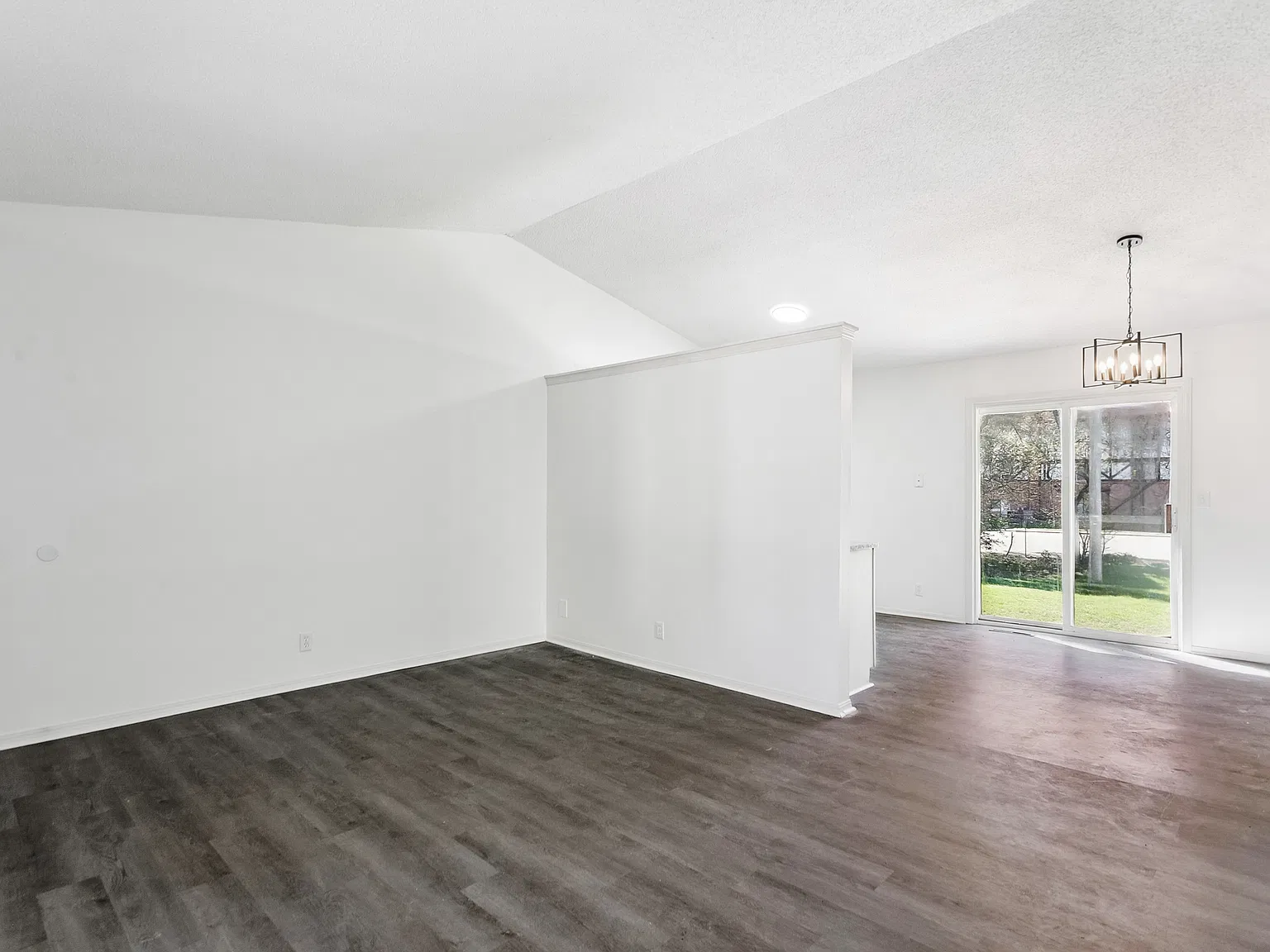 4319 S Elizabeth Ave — Photo 4