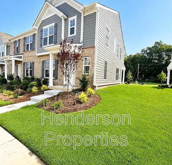 2018 Cobble Ct — Photo 1