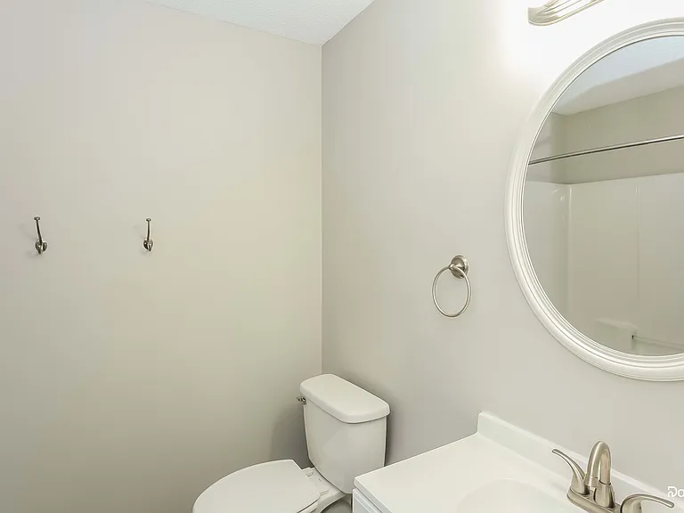 1018 Lauren Glen Dr — Photo 13