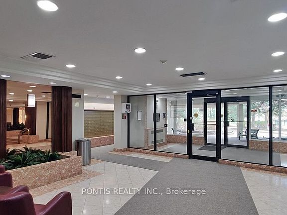5th image of 24 Hanover Rd #1008