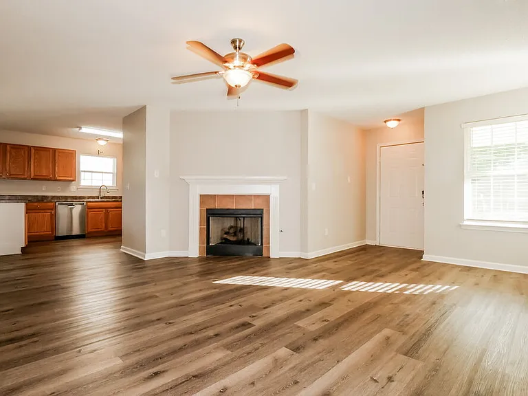 7296 Green Ash Dr — Photo 5