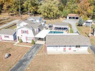 5785 E Golden Hills Dr, Monticello, IN 47960