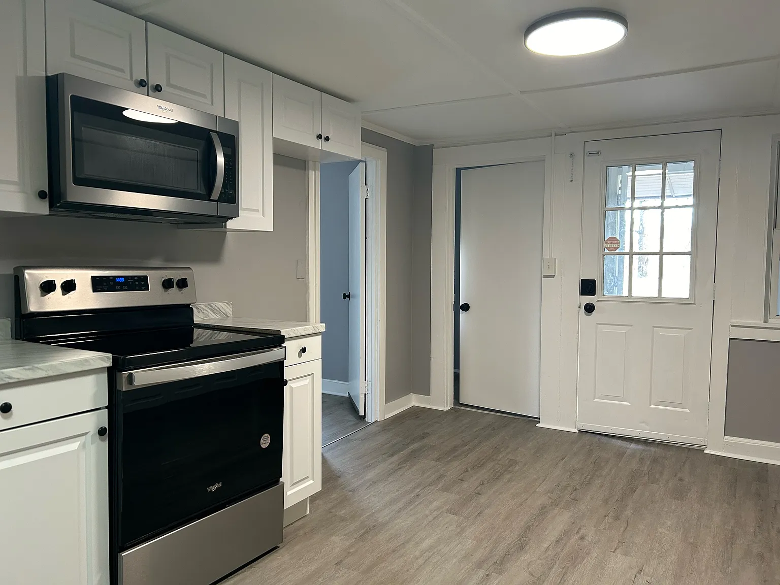 1 bed, 678 sqft, $1,650 — Photo 2