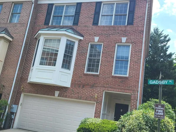 2511 Gadsby Pl, Alexandria, VA 22311
