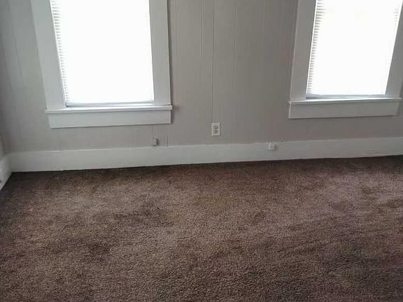 4th image of 319 Bilbo St