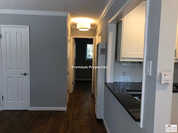 3rd image of 1150 Lincoln Ave APT 4