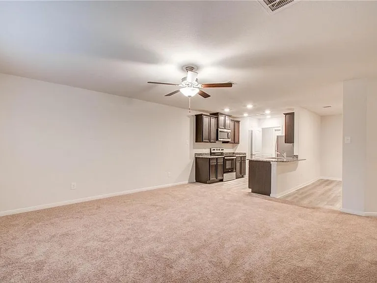 10699 Lost Maples Dr — Photo 8