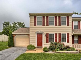 15 Chelmsford Dr, Marietta, PA 17547