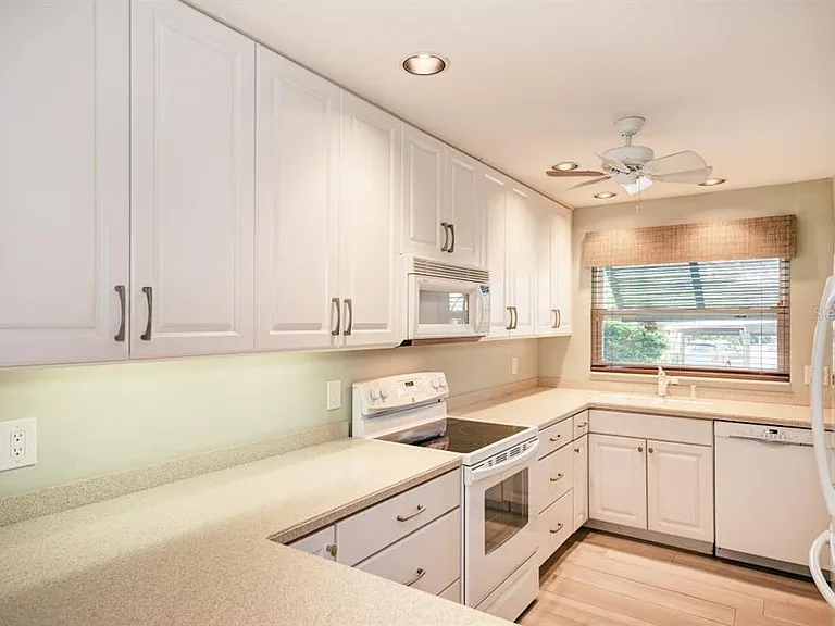 4660 Ocean Blvd #G1 — Photo 12