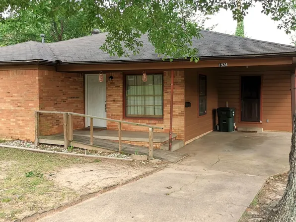 1926 Baker Dr, Tyler, TX 75702