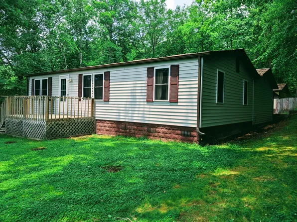 283 Friend St, Clintwood, VA 24228