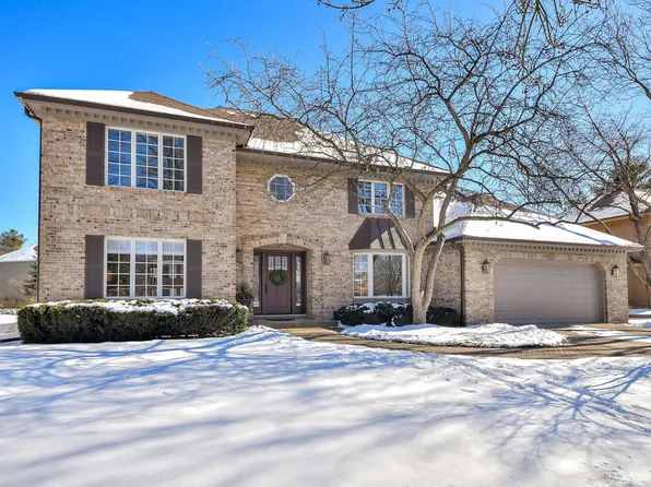 516 Alexandria Dr, Naperville, IL 60565