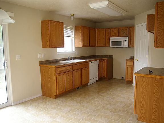 5th image of 1717 Dora Dr N
