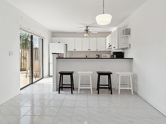 4th image of 564 Springdale Cir