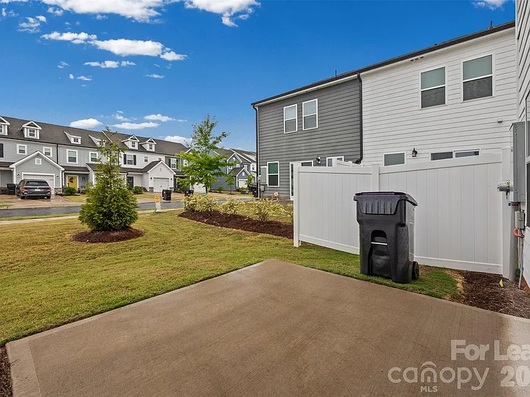 328 Drawbar Dr — Photo 26