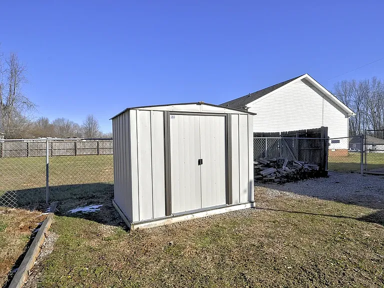 422 Woodale Dr — Photo 33