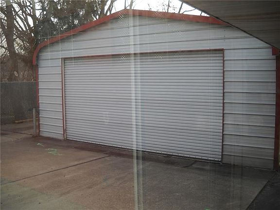 5th image of 307 Garden City Dr