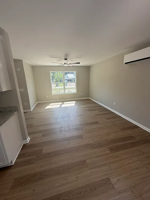 2 bed, 1.5 bath, 1100 sqft, $1,450 — Photo 3