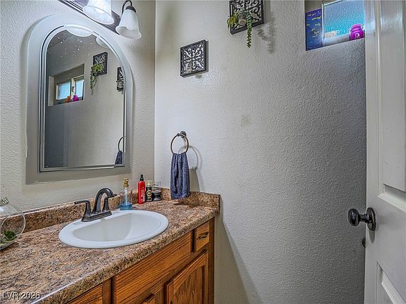 5th image of 3363 Pavlo St