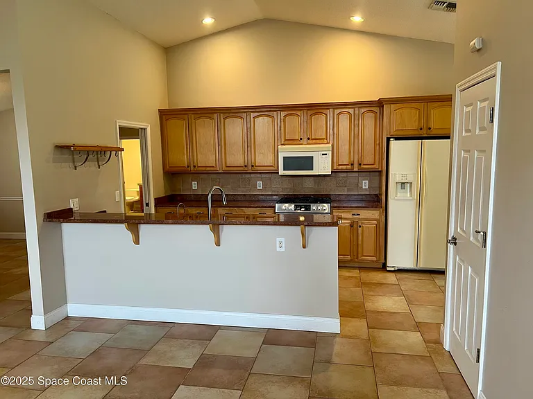 2372 Windham Dr — Photo 6