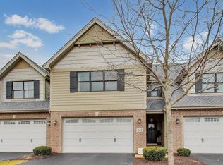 613 Bourbon Ct, Naperville, IL 60565