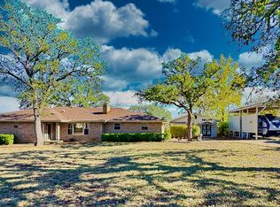 405 Oak Wood Rd E, Kerrville, TX 78028