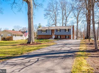 819 Elm Dr, West River, MD 20778
