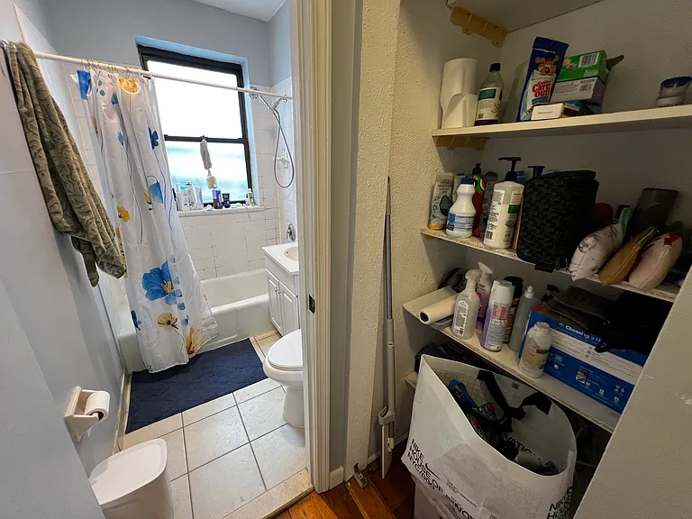 317 Summit Ave #6 — Photo 16