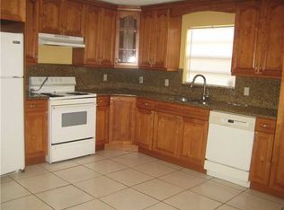 5832 Plunkett St, Hollywood, FL 33023